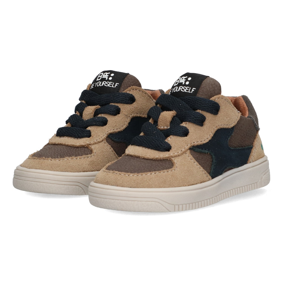 BunniesJR Monica Mellow lage sneakers bruin