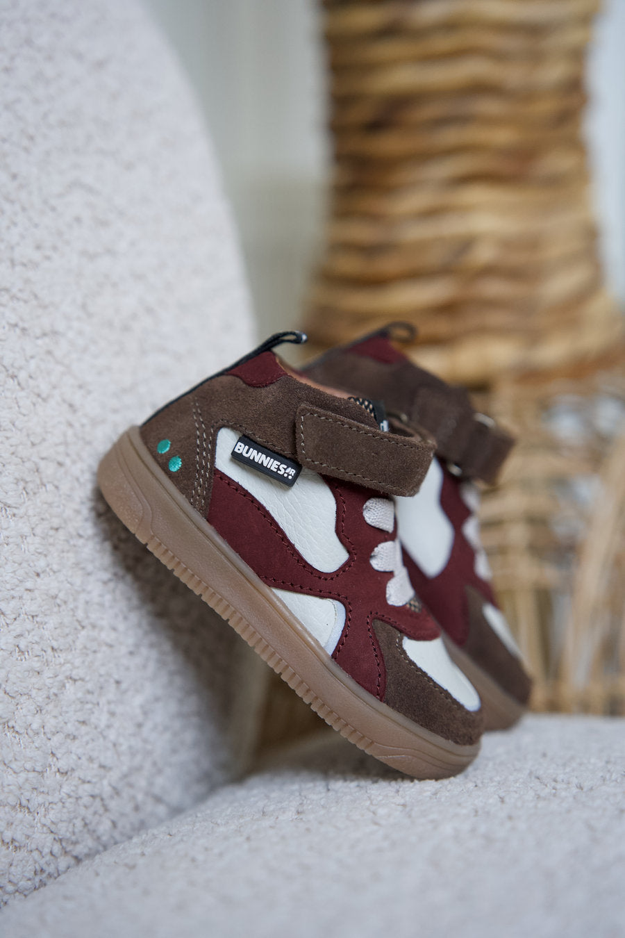 MARLON MELLOW Unisex Sneakers Bruin met Rood